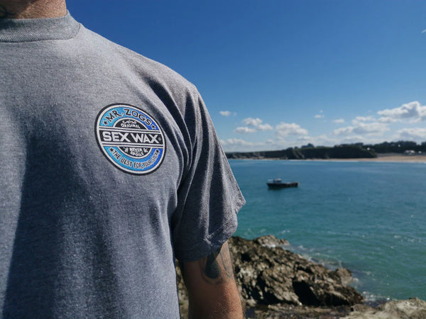 MR. ZOGS SEX WAX FADE BLUE LOGO GREY TEE SHIRT - surferswarehouse